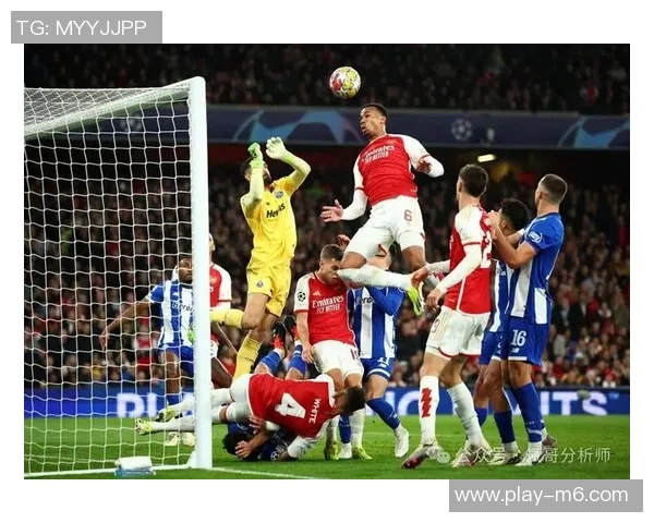 阿森纳与纽卡工作人员冲突现场惊现干草叉引发热议